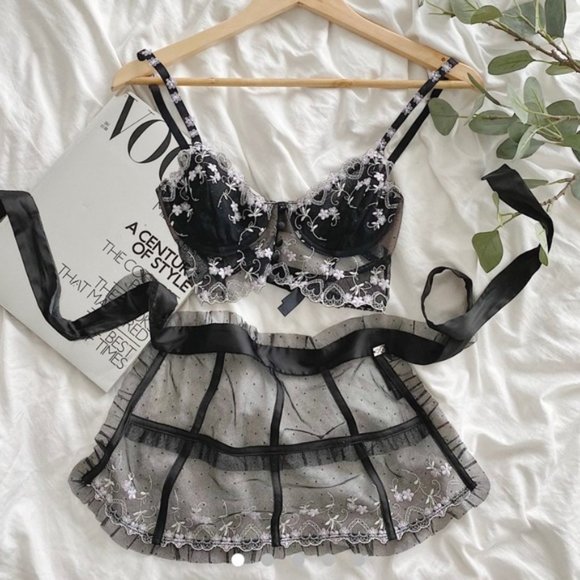 For Love And Lemons Other - SOLD - For Love & Lemons Amour Apron 💕💕